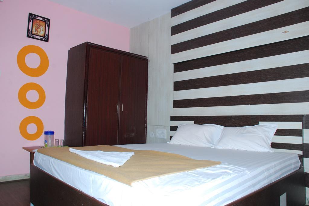 Jayalakshmi Residency Hotel Tirupati Habitación foto