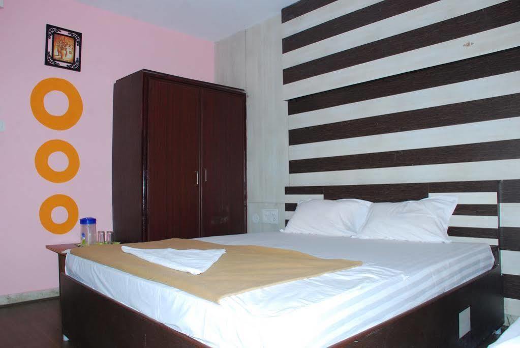 Jayalakshmi Residency Hotel Tirupati Exterior foto